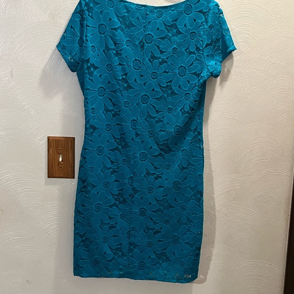 NWT Tiana B. Turquoise Lace Sheath Dress. Size Large. Fully lined except sleeves - Picture 2 of 7